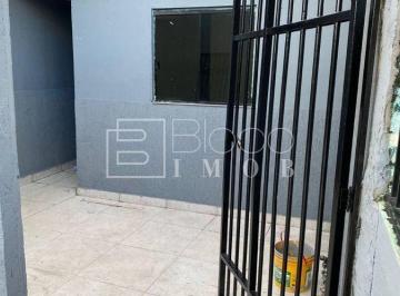 Casa · 160m² · 4 Quartos · Lote com 3 kitnets na QR 417 de Samambaia - ótimo para investir