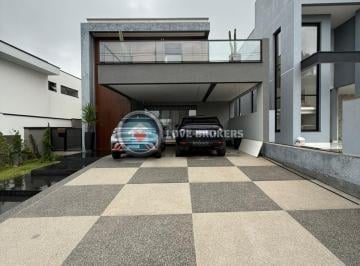 Casa · 250m² · 3 Quartos · 6 Vagas · Condomínio Aruã Brisas - Casa Para Locação no Condomínio Aruã Brisas