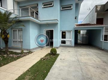 Casa · 240m² · 3 Quartos · 5 Vagas · Condomínio Aruã - Casa a Venda no Condomínio Aruã