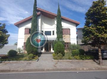 Casa · 440m² · 4 Quartos · 8 Vagas · Condomínio Arujá V - Casa a Venda no Condomínio Arujá V