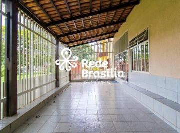 Casa · 187m² · 4 Quartos · SHIGS 708 - Casa com 4 quartos - 1 suíte - aceita financiamento e FGTS - Asa Sul