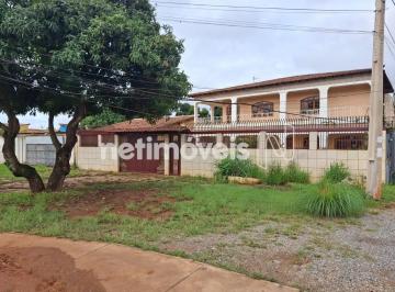 Casa de 8 quartos, Vicente Pires · [SS] Oportunidade Única no Jockey Club: Casa Regularizada com Forte Potencial Comercial