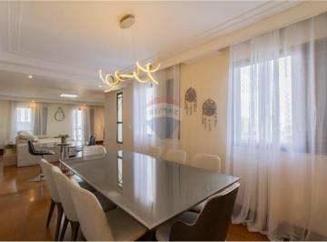 Apartamento · 320m² · 4 Quartos · 6 Vagas · Belíssimo Apartamento Duplex em frente ao Bosque Maia