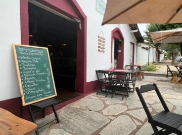 1153499_01 · Rua dos Pireneus - Centro de Pirenópolis, loja com sub-solo, acesso ao rio!