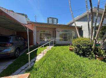 Casa · 180m² · 3 Quartos · 4 Vagas · Casa 3 dormitórios (1 Suíte) no Jardim do Salso | Piscina e Energia Solar