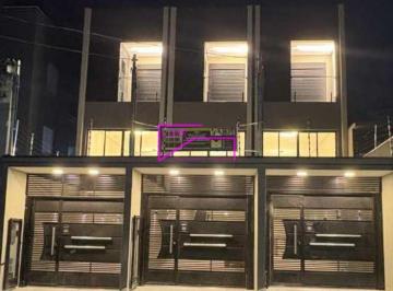 Casa · 150m² · 3 Quartos · 3 Vagas · Sobrados novos com fino acabamento 03 suítes mais sacada com quintal gourmet