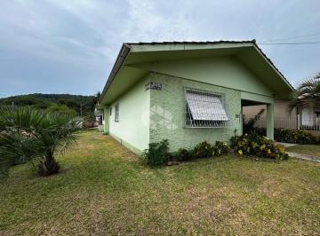 Casa · 172m² · 4 Quartos · 2 Vagas · Excelente Casa de 4 Dormitórios à Venda no Centro de Estância Velha