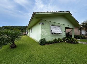 Casa · 172m² · 4 Quartos · 2 Vagas · Excelente Casa de 4 Dormitórios à Venda no Centro de Estância Velha