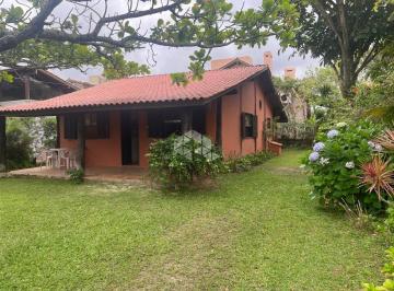 Casa · 120m² · 3 Quartos · 3 Vagas · Casa a Venda na Praia da Barra com 3 quartos à 30 mts da Praia