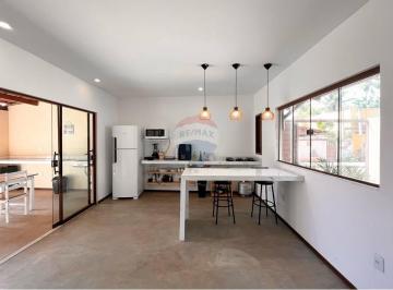 Casa · 140m² · 4 Quartos · 2 Vagas · Imóvel com 4 suítes à Venda no centro São Miguel do Gostoso/RN.