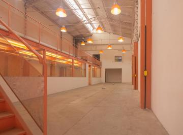 Comercial · 580m² · 4 Vagas · Galpão na Rua Eugênio de Medeiros, N. 537 • 580 m²