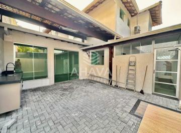 Casa · 160m² · 3 Quartos · 2 Vagas · Casa em Condomínio 3 Quartos sendo 1 Suíte, 160m², Bairro Santa Branca, próximo a Avenida Portugal