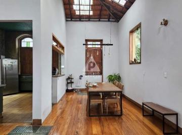 Casa · 251m² · 4 Quartos · 1 Vaga · Casa de 3 quartos a venda em Santa Teresa com studio independente