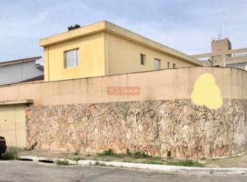 Casa · 120m² · 5 Quartos · 4 Vagas · Sobrado p/loc 197m2, sendo 5 dorm 4 suites, coz, 5 Wcs quintal, esquina, Oportunidade