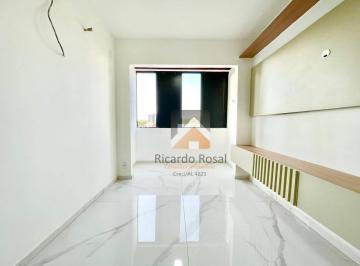 Sala · Apartamento reformado na Gruta c/ 2 quartos, 2º andar e suíte!!!
