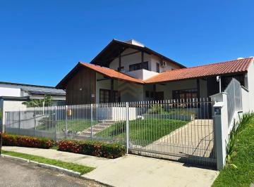 Casa · 250m² · 3 Quartos · 2 Vagas · Casa em Pedra Branca, Palhoça/SC