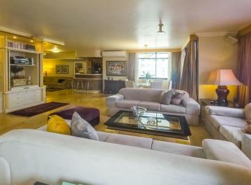 Apartamento · 211m² · 4 Quartos · 2 Vagas · Excelente apto 4 dormitórios no centro