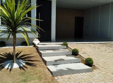 ce09d67795837207fea38dfbb460939b0797bcfe · Casa para Alugar no Condomínio Jardim dos Lírios em Paulínia | 3 Suítes e Piscina