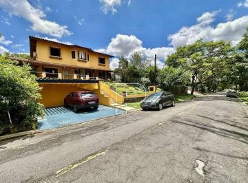 e3018f116942700a4eed5d0139d234df6279243b · Casa em condomínio na Granja Viana!