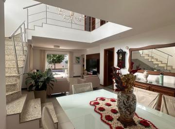 Casa · 205m² · 4 Quartos · 2 Vagas · Alphaville Litoral Norte 1