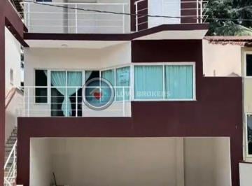 Casa · 214m² · 3 Quartos · 4 Vagas · Condomínio Aruã - Casa a Venda no Condomínio Aruã