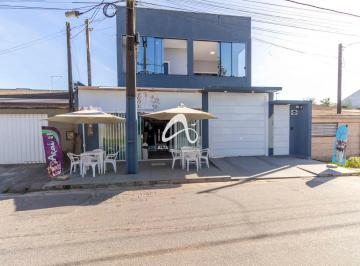 Casa · 160m² · 3 Quartos · 1 Vaga · Sobrado com Ponto Comercial • Jardim Esperança