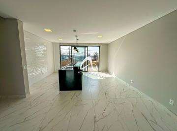 Casa · 267m² · 3 Quartos · 6 Vagas · Triplex Alto Padrão em Condomínio • Pinheirinho