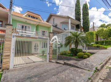 Casa · 200m² · 3 Quartos · 2 Vagas · Triplex Semimobiliado de Frente para Rua • Mossunguê