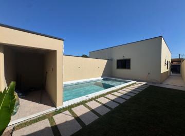 Casa de 2 quartos, Itanhaém · Casa com piscina e 2 quartos em Itanhaém.
