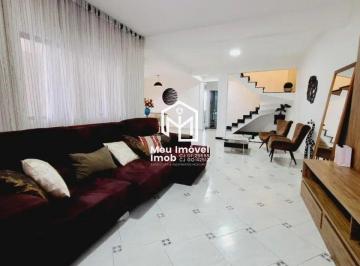 Casa · 520m² · 3 Quartos · 3 Vagas · Casa 3 Quartos 1 Suíte 3 Vagas 250m² Arniqueira