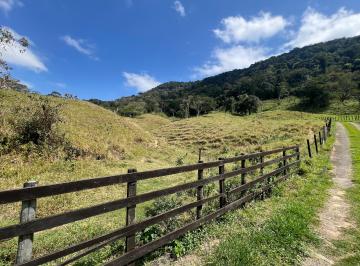 Rural de 5 quartos, Guapimirim · Fazenda à Venda em Paraíso