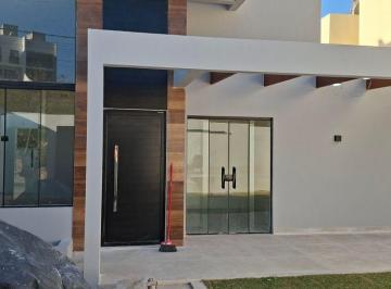 Casa de 3 quartos, Macaé · Casa Vale das Palmeiras, lote inteiro, com acabamento de primeira, e o preço excelente.