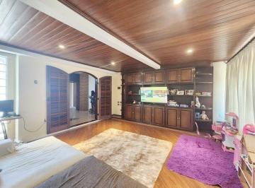 Casa de 3 quartos, São Paulo · Sobrado com 3 Quartos e 2 banheiros à Venda, 180 m² por R$ 650.000