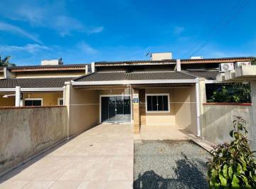Casa · 88m² · 2 Quartos · 3 Vagas · Casa mobiliada com espaço de terreno a 350 metros da praia