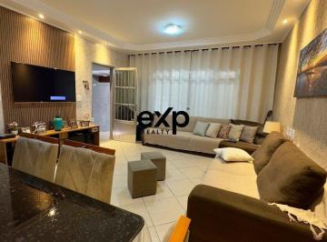 Casa · 180m² · 3 Quartos · 2 Vagas · Sobrado à venda em São Mateus, São Paulo