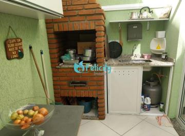 Casa · 75m² · 2 Quartos · 2 Vagas · Sobrado com 2 suítes, 2 vagas, 75m2 no Parque São Domingos