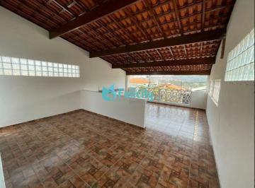 Casa · 210m² · 3 Quartos · 2 Vagas · Sobrado com 3 dorms, 1 suíte, 2 vagas, 210m2 no Jardim Santa Mônica