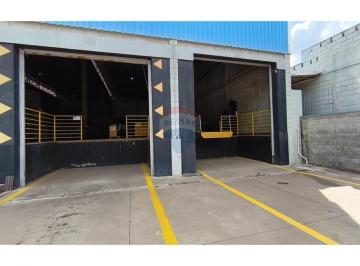 Comercial · 1600m² · GALPÃO COM DOCAS PARA LOCAÇÃO