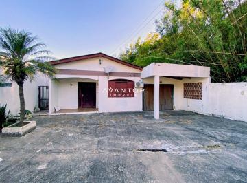 Casa · 117m² · 2 Quartos · 3 Vagas · Casa de 2 dormitórios com pátio no bairro Chácara das Flores em Santa Maria.