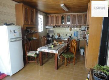 Casa · 250m² · 4 Quartos · 2 Vagas · Casa para Venda - 250m², 4 dormitórios, sendo 1 suites, 2 vagas - Petrópolis