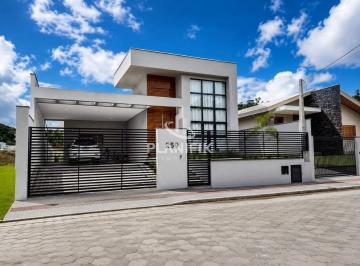 Casa · 240m² · 3 Quartos · 2 Vagas · Casa à venda em Guabiruba Sul, 240 m² de área interna em terreno de 507,78 m²