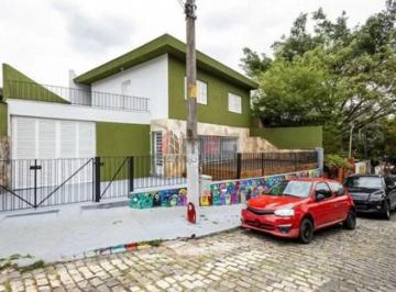 Comercial · 250m² · 2 Vagas · Amplo sobrado com quintal e 2 vagas no Jardim da Bandeiras.