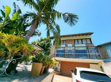 Casa · 250m² · 3 Quartos · 3 Vagas · Casa em Tristeza