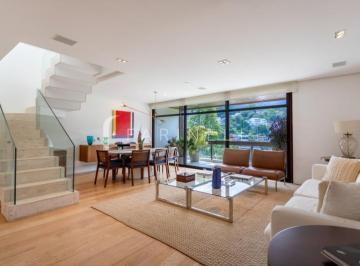 12541-20251219141857_zap.jpg · Cobertura duplex totalmente reformada por arquiteto no Leblon.