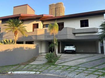 Casa de 4 quartos, São José dos Campos · Casa de 540 m² com 4 quartos à venda em Jardim Aquárius