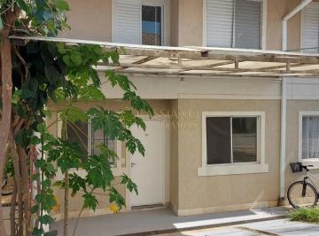 Casa · 120m² · 3 Quartos · 2 Vagas · Sobrado à venda de 92m² | 03 dormitórios, sendo 01 suíte e 02 vagas de garagem | Condomínio Campo de