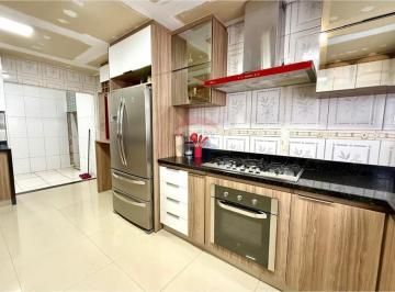 Casa · 380m² · 6 Quartos · Sobrado residencial e comercial na QR 225 em Samambaia Norte - DF.