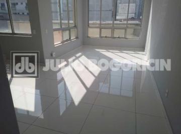 Apartamento · 180m² · 3 Quartos · 1 Vaga · Cobertura Duplex, arejada, clara, vaga de garagem, reformada