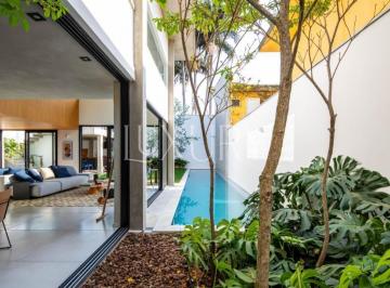 1 · Casa à Venda no Alto de Pinheiros com reforma autoral - Uma Atmosfera Calma