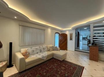 Casa · 231m² · 3 Quartos · Casa à venda - no Jardim Regina